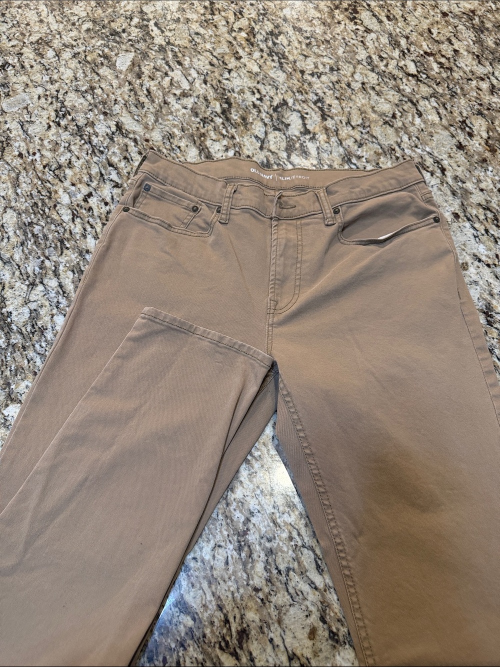 Old Navy Slim Men’s Jeans in Brown